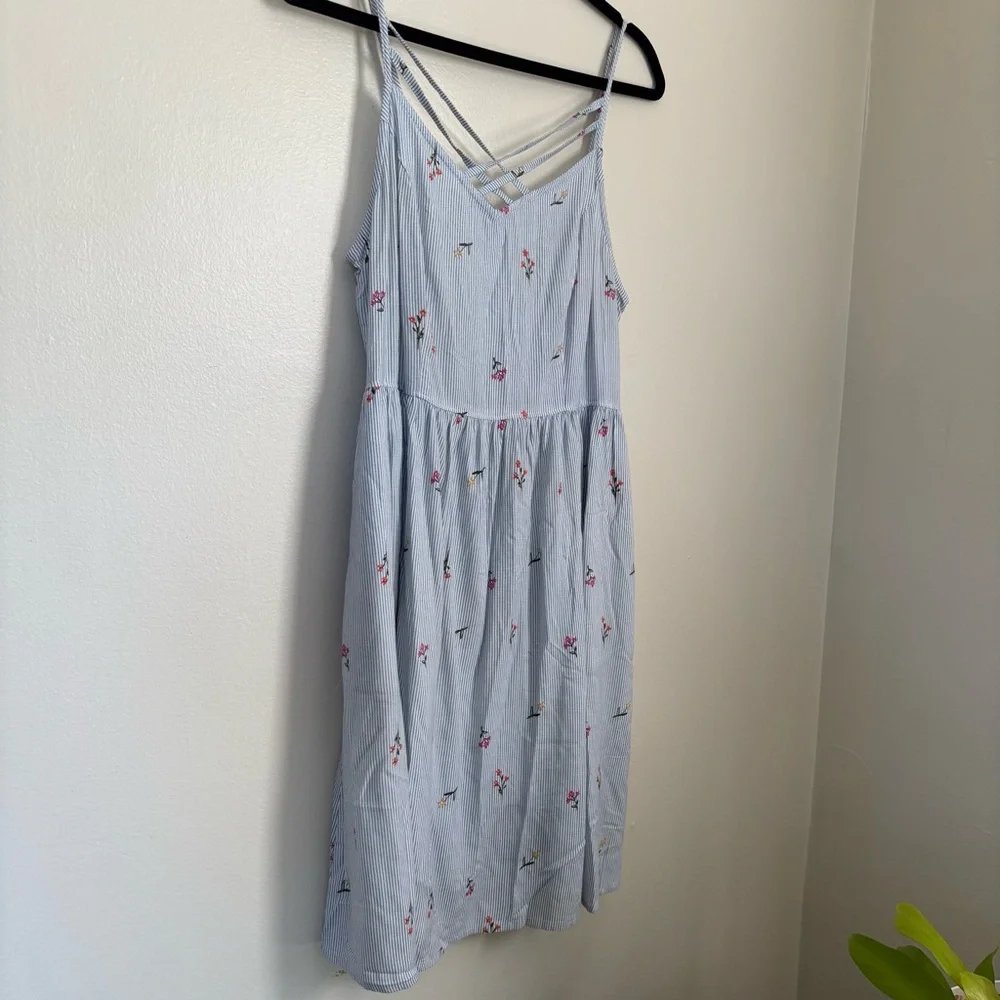 SO Blue Striped Floral Midi Dress Size Large - Picture 2 of 11